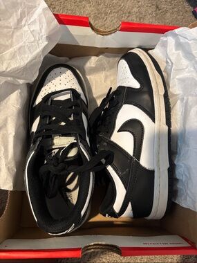 Nike Kids Black and White Low-Top Sneakers